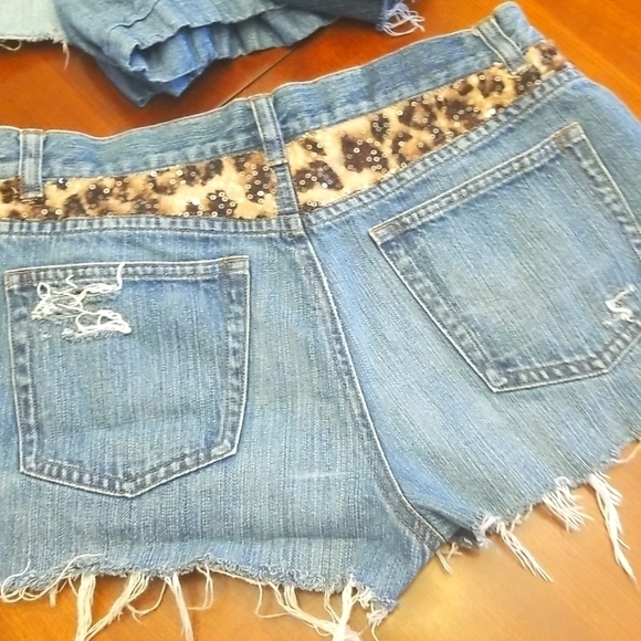 Lauren jeans co | cutoff denim shorts - Picture 2 of 9